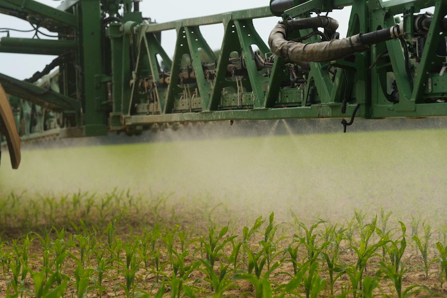 How to Choose the Right Oil-Based Adjuvant for Spring Weed Control